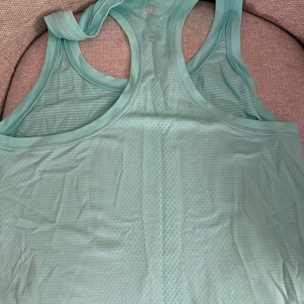 Lululemon Swiftly Tech Racerback Tank 2.0 Race Length in Wild Mint